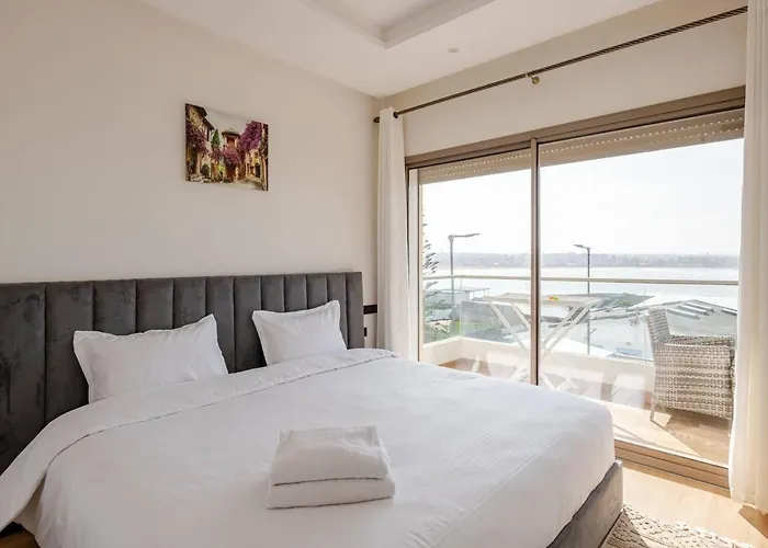 Luxurious Apt - Sea View